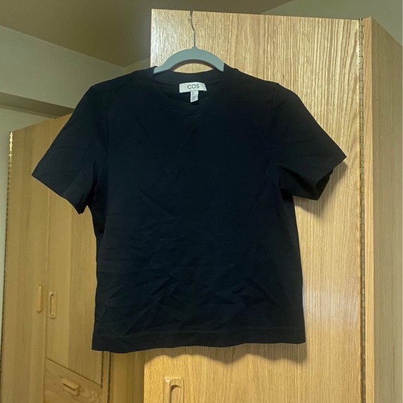 COS Men's Dark Tee - Picture 1 of 1